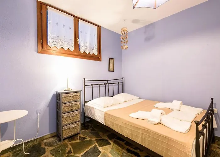 Aegean Whisper - Parikia *