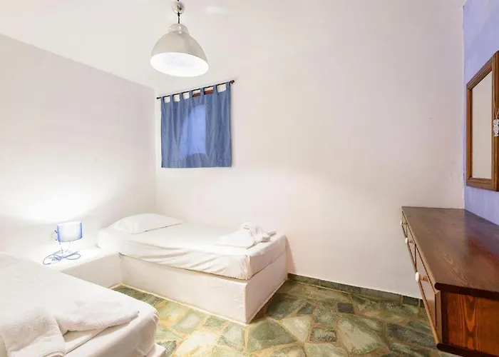 Aegean Whisper - Parikia * Krotiri